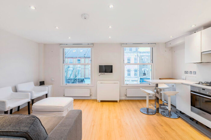 1 Bedroom Flat To Rent In Lavender Hill, Battersea, London, SW11