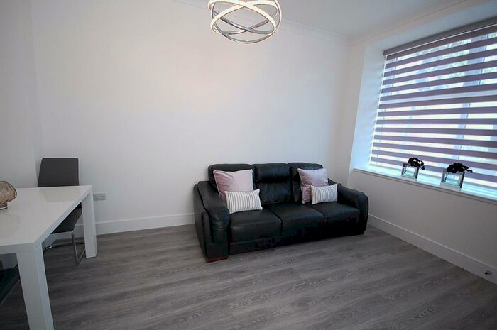 2 Bedroom Flat To Rent In Elm Place, Aberdeen, AB25