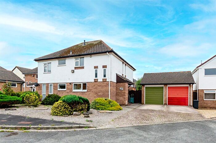 2 Bedroom Apartment For Sale In Duchess Close, Llandudno, Conwy, LL30