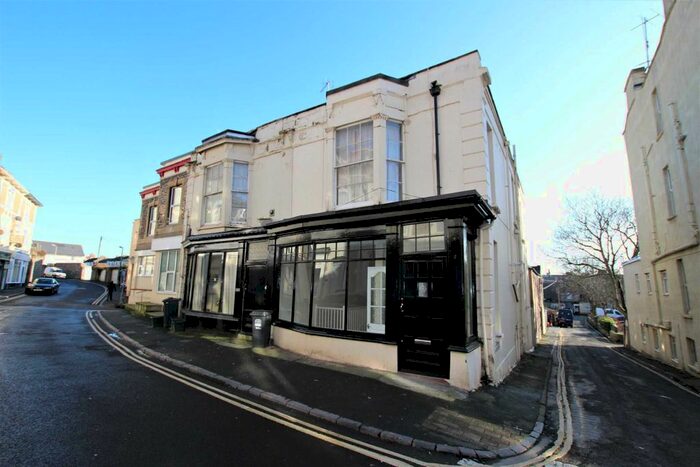 2 Bedroom Flat To Rent In Upper Church Road, Weston-Super-Mare, BS23