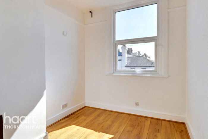 2 Bedroom Apartment For Sale In Brigstock Road, Thornton Heath, CR7