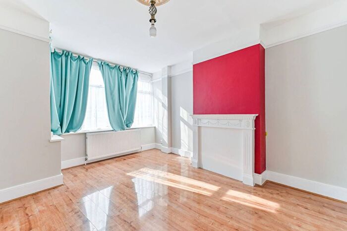 3 Bedroom Property For Sale In Bensham Lane, Croydon, CR0