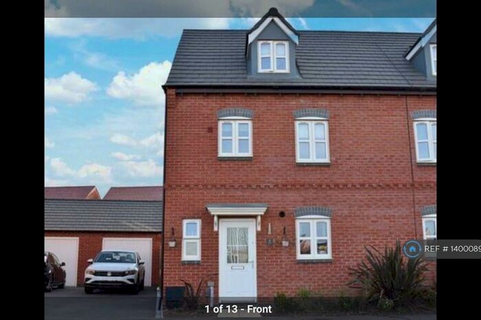 4 Bedroom Semi-Detached House To Rent In Flaxley Lane, Newark-On-Trent, NG24