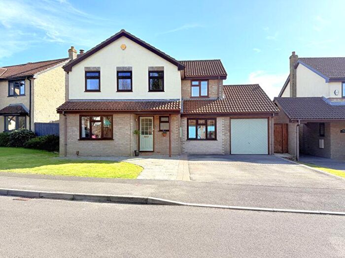 4 Bedroom Detached House For Sale In Blagdon Walk, Frome, BA11