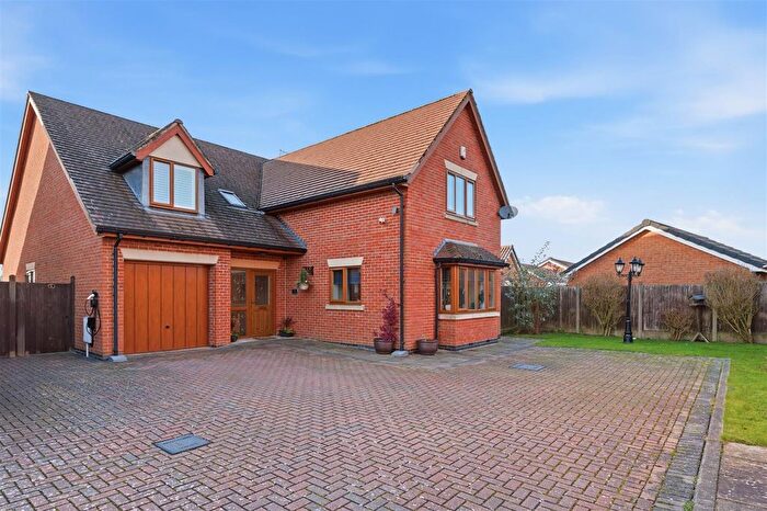 5 Bedroom Detached House For Sale In Stretton Road, Stretton., S45