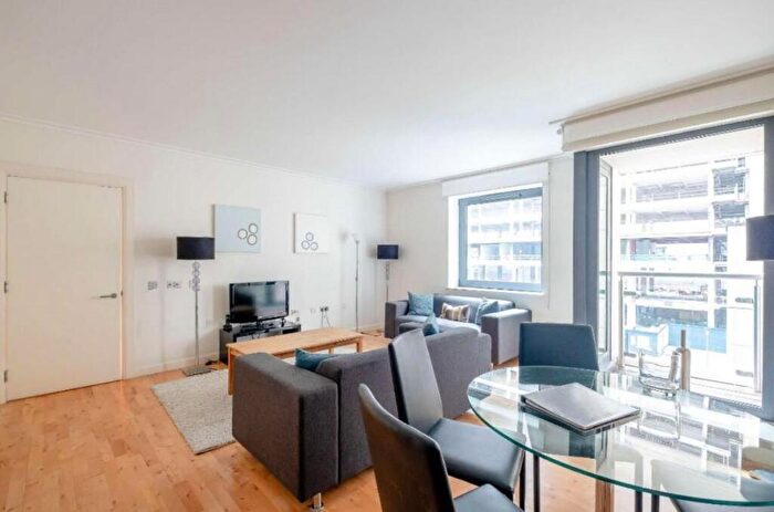 2 Bedroom Apartment To Rent In Discovery Dock, South Quay Plaza, E14