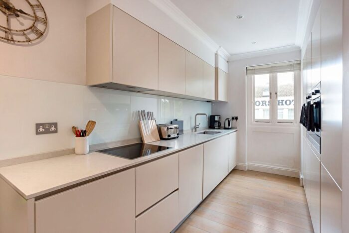 3 Bedroom Flat To Rent In Courtfield Gardens, London, SW5