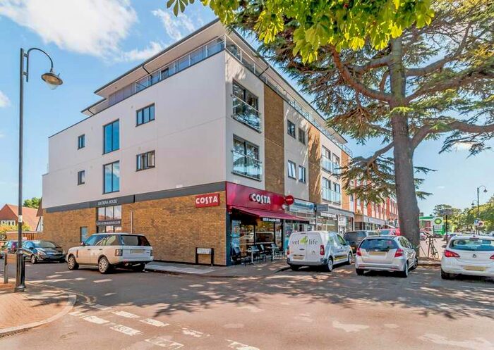 1 Bedroom Flat To Rent In Katrina House, Thurlestone Close, Shepperton, TW17