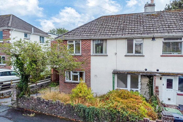 3 Bedroom Semi-Detached House For Sale In Torridge Road, Plympton, PL7