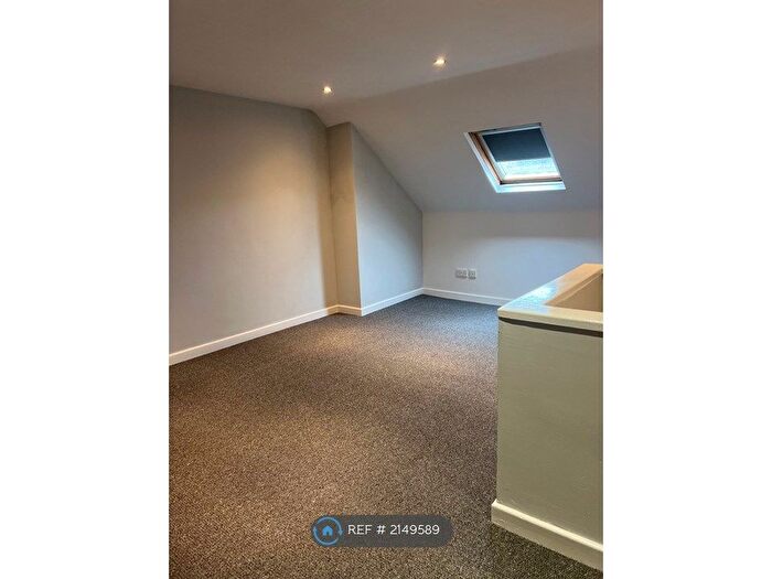 3 Bedroom Terraced House To Rent In Tyzack Road, Sheffield, S8