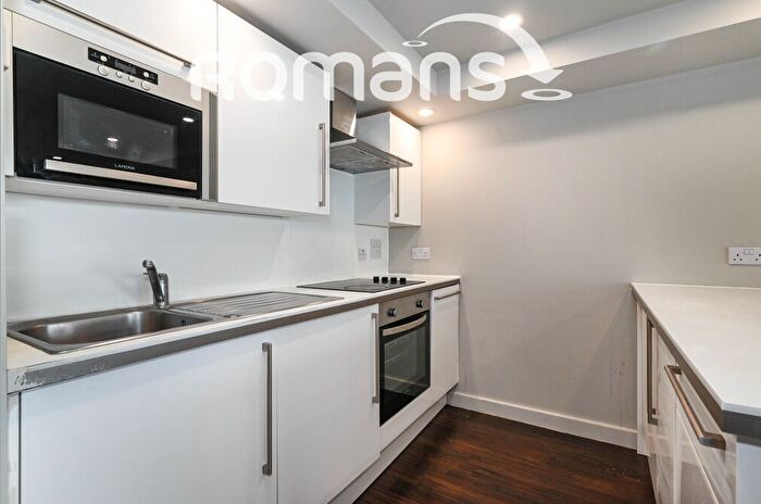 2 Bedroom Apartment To Rent In Miflats, RG12