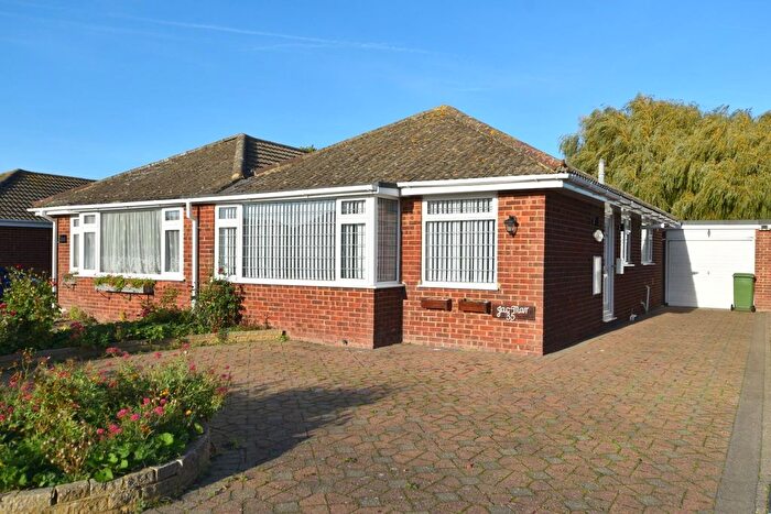 2 Bedroom Semi-detached Bungalow For Sale In Seabourne Way, Dymchurch, Romney Marsh, TN29