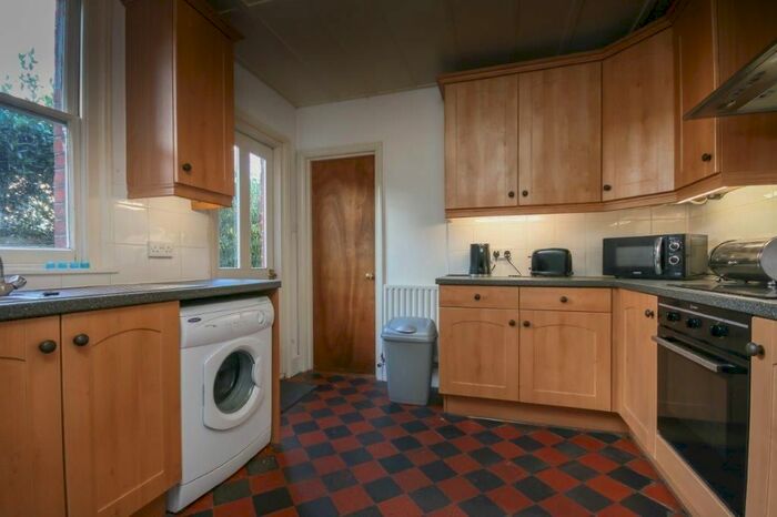 5 Bedroom Semi-Detached House To Rent In Parkhurst Road, Guildford, GU2