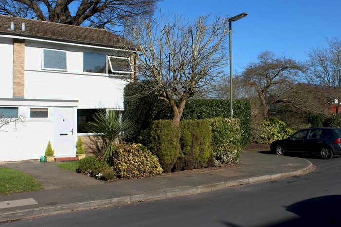 3 Bedroom End Of Terrace House To Rent In Rivermead, Byfleet, West Byfleet, KT14