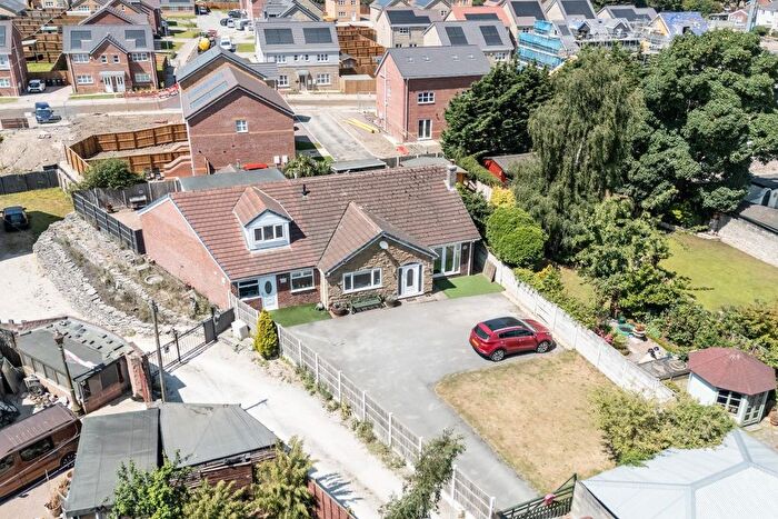 5 Bedroom Detached Bungalow For Sale In Womersley Road, Knottingley, WF11