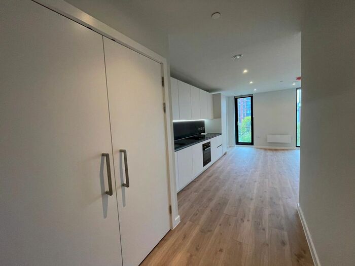 1 Bedroom Flat To Rent In Aspin Lane, Manchester, M4