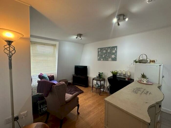 2 Bedroom Flat To Rent In Worcester Street, Kidderminster, DY10