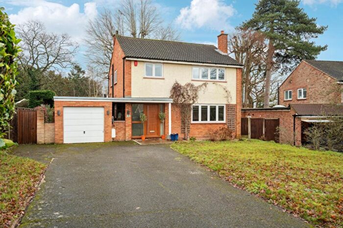 4 Bedroom Detached House For Sale In Long Close, Farnham Common, SL2
