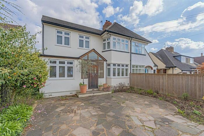 5 Bedroom Semi-Detached House To Rent In Ormond Drive, Hampton, TW12