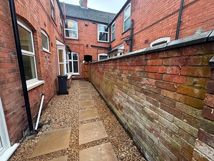 1 Bedroom Flat To Rent In Winchester Avenue, Leicester, LE3