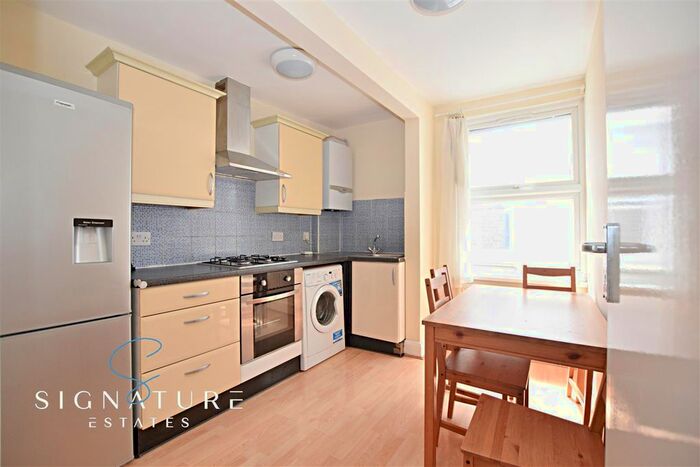 1 Bedroom Flat To Rent In Queens Road, Watford, Hertfordshire, WD17