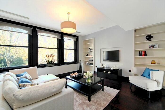 2 Bedroom Apartment To Rent In Fulham Road, London, SW10