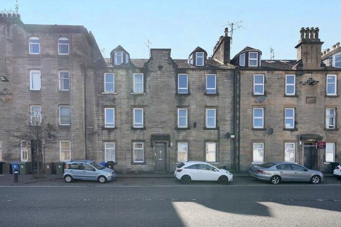 2 Bedroom Flat To Rent In Cowane Street, Stirling, FK8