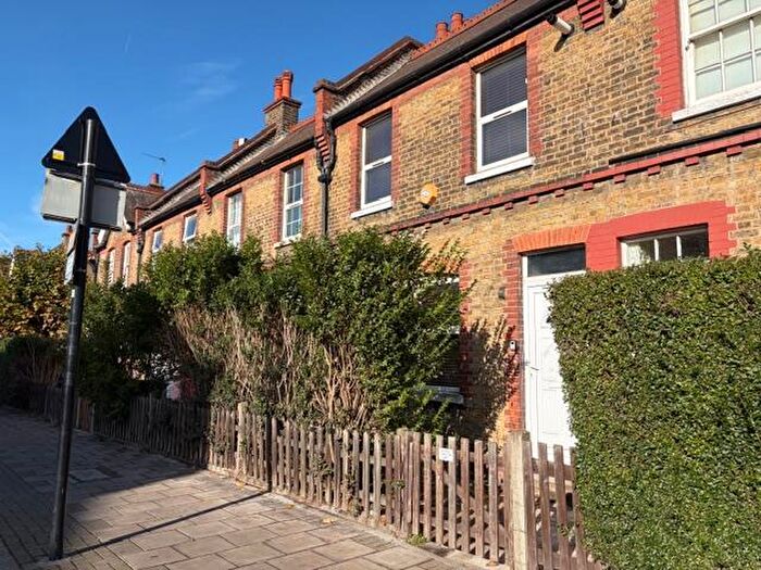 4 Bedroom House To Rent In Lordship Lane, Tottenham, N17