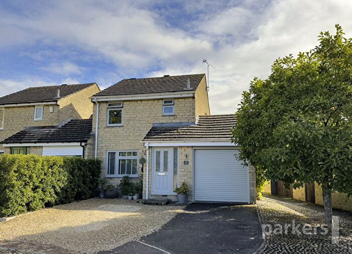 3 Bedroom Link Detached House To Rent In Pensclose, Witney, Oxfordshire, OX28