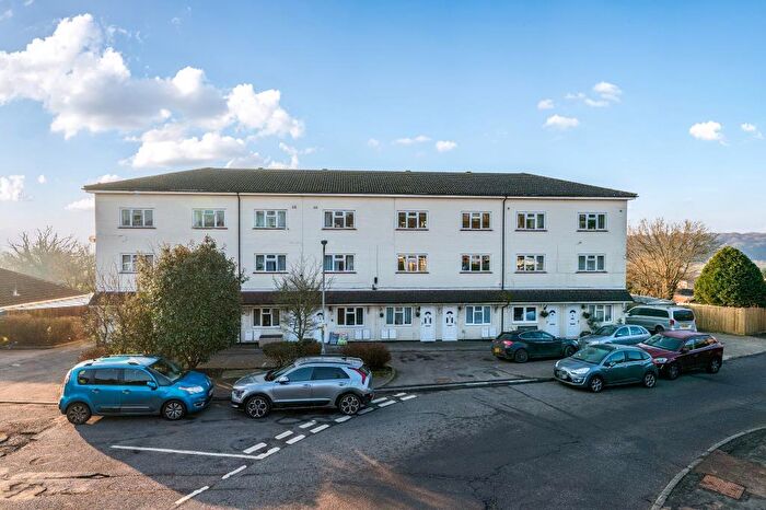 2 Bedroom Flat For Sale In Chesham, Buckinghamshire, HP5