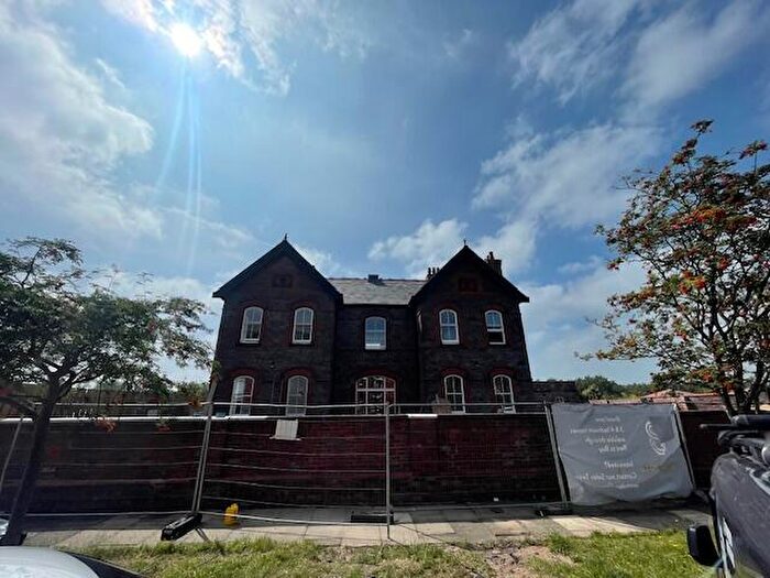 14 Bedroom House To Rent In New Hall, L10