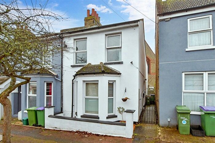 2 Bedroom End Terrace House For Sale In Marshall Street, Folkestone, Kent, CT19