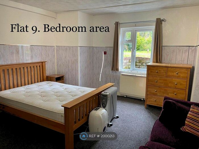 Studio To Rent In Range Road, Manchester, M16