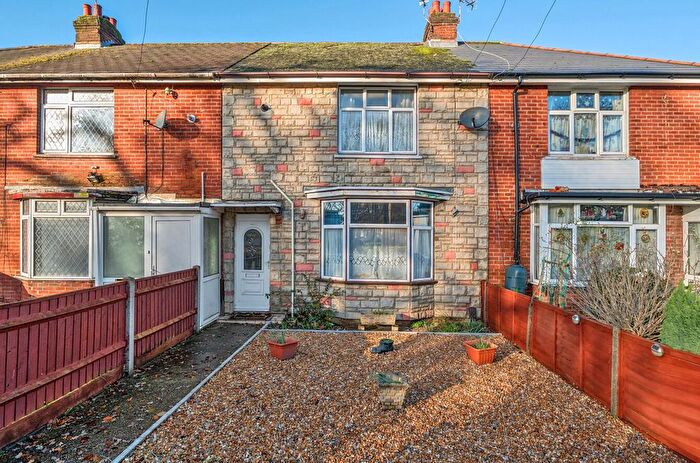 3 Bedroom Terraced House For Sale In Wimpson Lane, Millbrook, Southampton, Hampshire, SO16
