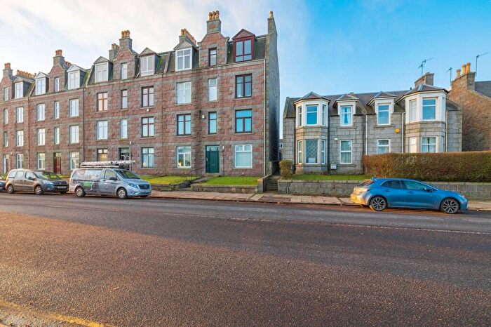 2 Bedroom Flat To Rent In Great Northern Road, City Centre, Aberdeen, AB24