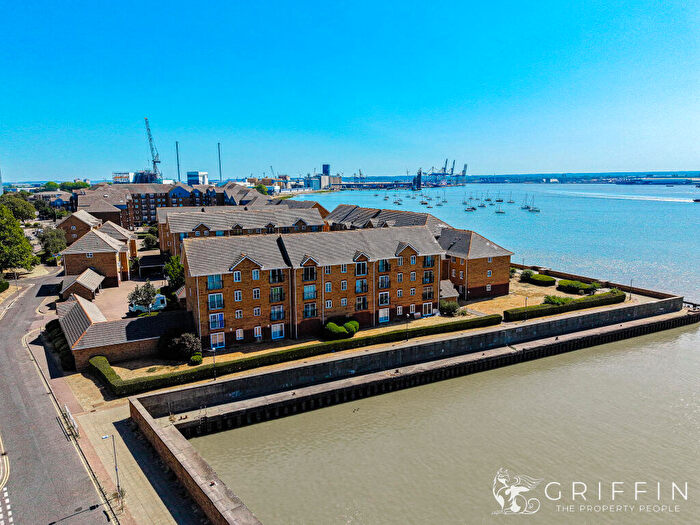 2 Bedroom Flat For Sale In Timber Court, Grays, RM17