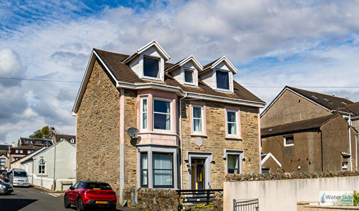 3 Bedroom Flat For Sale In George Street, Dunoon, Argyll And Bute, PA23