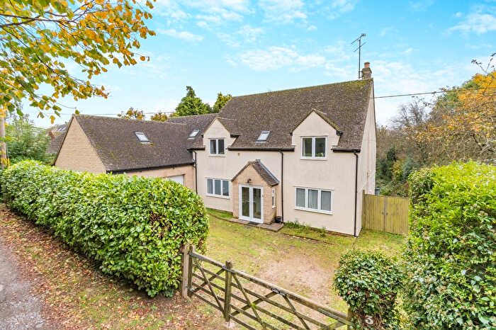 4 Bedroom Detached House For Sale In Field Road, Kingham, Chipping Norton, Oxfordshire, OX7
