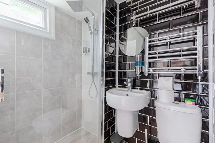 3 Bedroom Terraced House For Sale In Hartington Road, London, E16