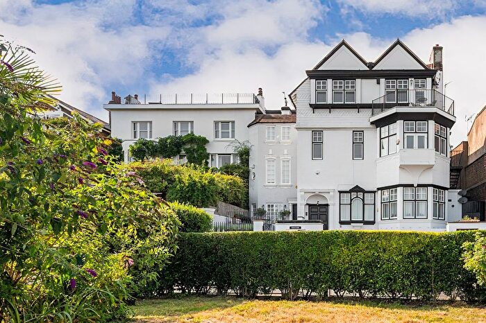7 Bedroom Detached House For Sale In Chiswick Mall, London, W4