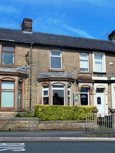 4 Bedroom Terraced House To Rent In Burnley, BB12