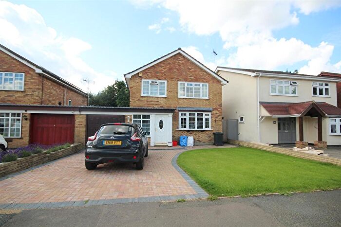4 Bedroom Property To Rent In Brook Road, Brentwood, CM14