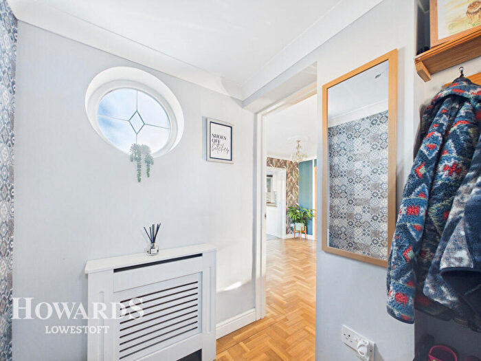 4 Bedroom Detached House For Sale In Bethel Drive, Kessingland, NR33