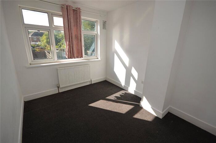 3 Bedroom Terraced House For Sale In Dunstable Road, Luton, Bedfordshire, LU4