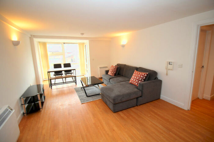 2 Bedroom Apartment To Rent In , Whitworth Street West, Manchester, M1