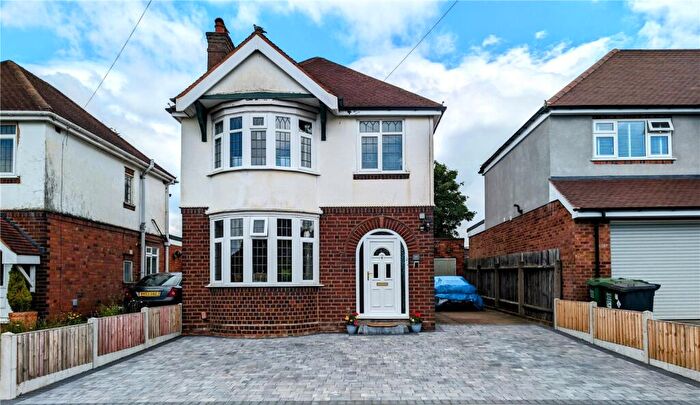 3 Bedroom Detached House For Sale In Baldwin Road, Kidderminster, Worcestershire, DY10