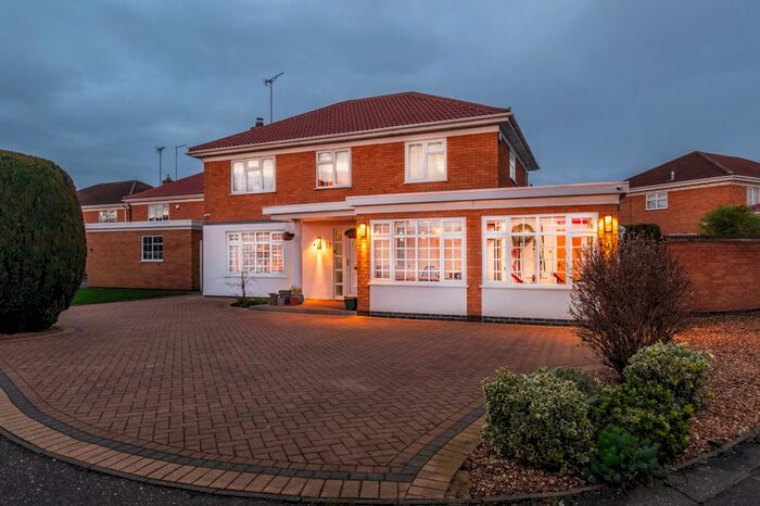 4 Bedroom Detached House For Sale In Walkers Way, South Bretton, PE3