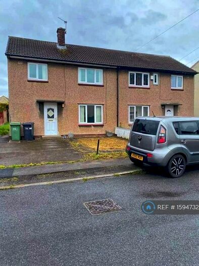 3 Bedroom Semi-Detached House To Rent In Dyson Street, Huddersfield, HD5
