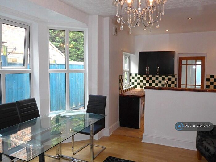 3 Bedroom Terraced House To Rent In Kings Bench Street, Hull, HU3