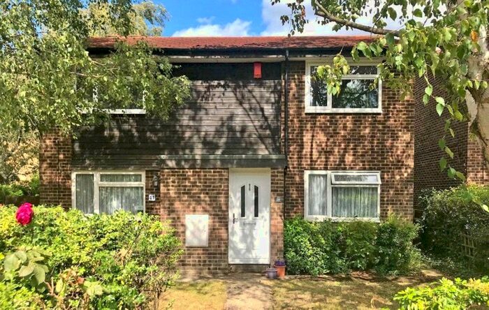 2 Bedroom Maisonette To Rent In Lillibrooke Crescent, Maidenhead, Berkshire, SL6